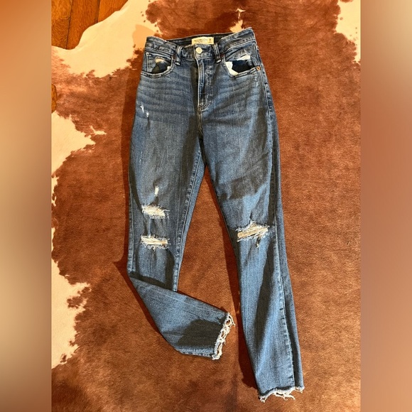 SOLD - Picture 1 of 4